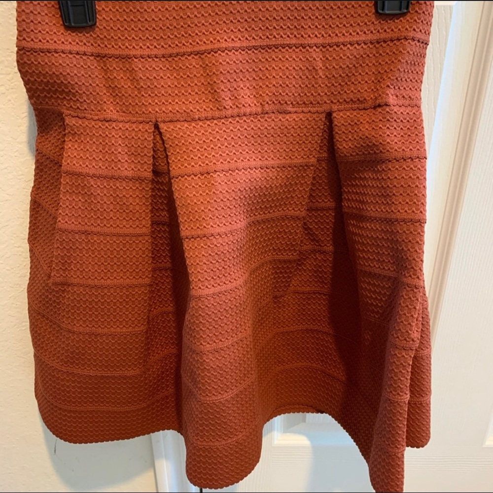 🌺H&M Pleated Mini Skirt🌺